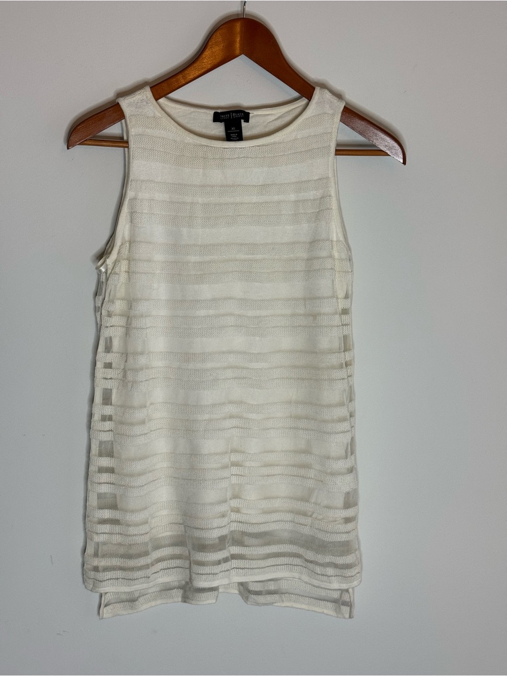 White House Black Market Cream Ivory Shadow Stripe Sleeveless Sweater Top XS